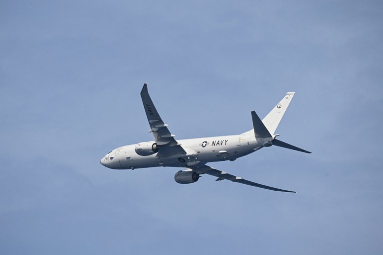 13-PH-plane2.jpg 13-PH-plane2.jpg