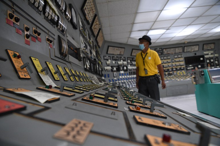 17 PH-US-nuclear2.jpg 17 PH-US-nuclear2.jpg