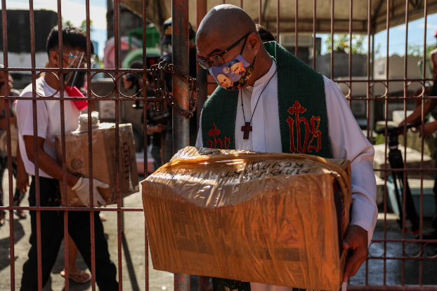 210917-PH-burial-5.jpg 210917-PH-burial-5.jpg