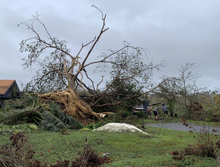 26 PH-typhoon-guam.jpg 26 PH-typhoon-guam.jpg