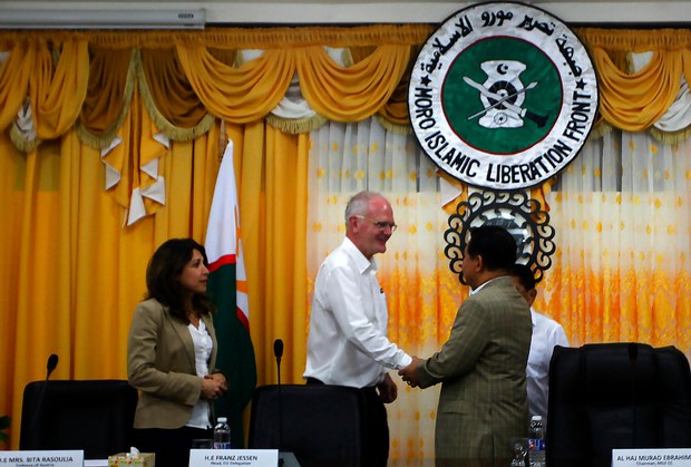 171013-PH-envoy-1000 171013-PH-envoy-1000