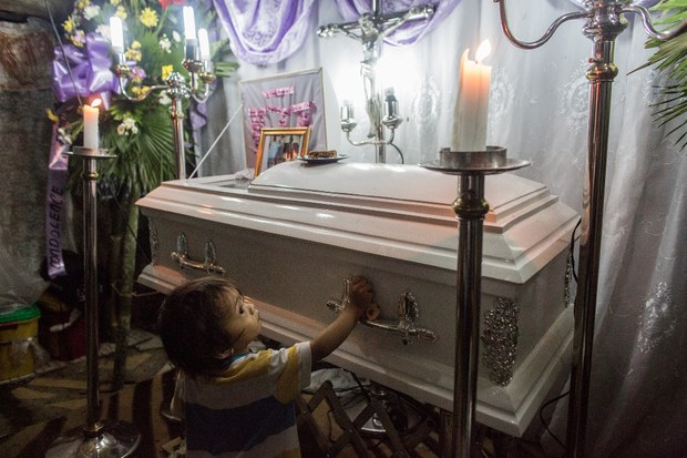 190705-PH-casket-1000.jpg 190705-PH-casket-1000.jpg