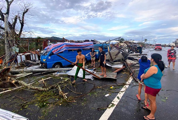 Philippines Copes with Typhoon’s Aftermath as Death Toll Climbs Philippines Copes with Typhoon’s Aftermath as Death Toll Climbs