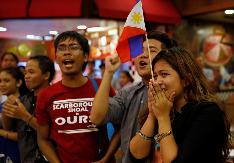 2016-07-12T120000Z_966694993_D1BETPDDDEAA_RTRMADP_3_SOUTHCHINASEA-RULING-PHILIPPINES.JPG 2016-07-12T120000Z_966694993_D1BETPDDDEAA_RTRMADP_3_SOUTHCHINASEA-RULING-PHILIPPINES.JPG