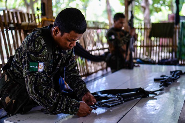 Philippine military, MILF agree to ceasefire after deadly clashes on southern island Philippine military, MILF agree to ceasefire after deadly clashes on southern island