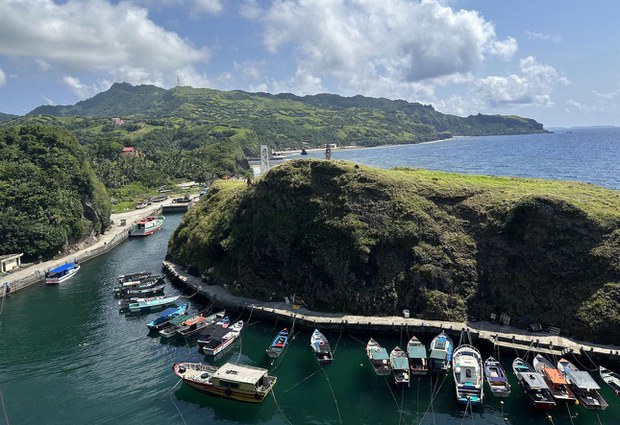 Specter of war in Taiwan puts Philippine islanders on edge Specter of war in Taiwan puts Philippine islanders on edge
