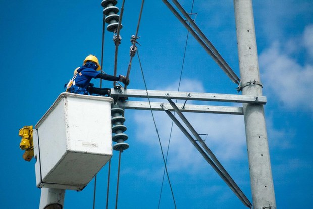 Blackouts hit Luzon, affect 1M customers Blackouts hit Luzon, affect 1M customers