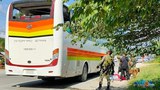 Bus bomb injures 2 in southern Philippines
