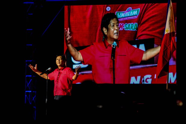 Philippine Presidential Candidates Kick Off Campaigns Philippine Presidential Candidates Kick Off Campaigns