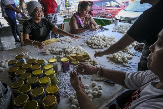 Families of Philippine victims in Duterte’s anti-drugs war ‘shine light on truth’ Families of Philippine victims in Duterte’s anti-drugs war ‘shine light on truth’