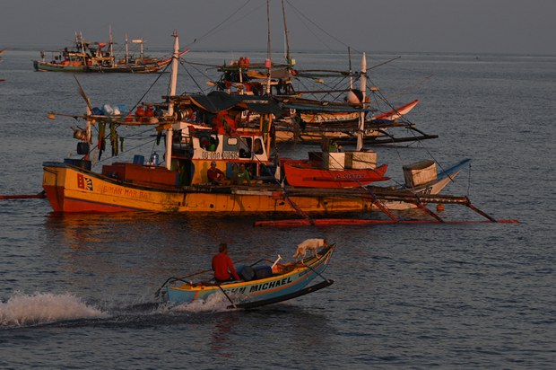 Philippines accuses China of planting ‘floating barrier’ in disputed South China Sea Philippines accuses China of planting ‘floating barrier’ in disputed South China Sea
