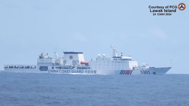 China’s ‘monster’ ship arrives at Scarborough Shoal China’s ‘monster’ ship arrives at Scarborough Shoal