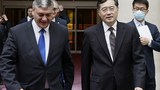 China removes its foreign minister from power