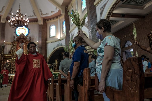 Philippine Govt, Church Clash over COVID-19 Quarantine Rules Philippine Govt, Church Clash over COVID-19 Quarantine Rules