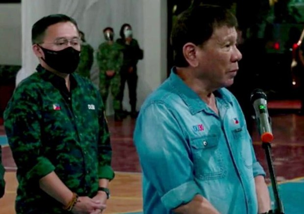 Philippine President Pays Respect to Soldiers Killed in Plane Crash Philippine President Pays Respect to Soldiers Killed in Plane Crash