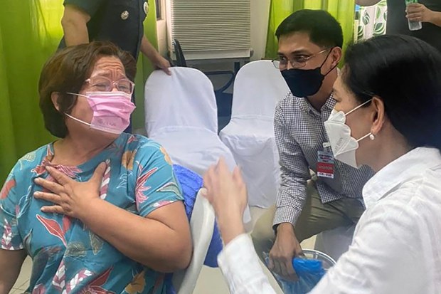 Philippines: Duterte critic Leila de Lima held hostage in jail violence Philippines: Duterte critic Leila de Lima held hostage in jail violence