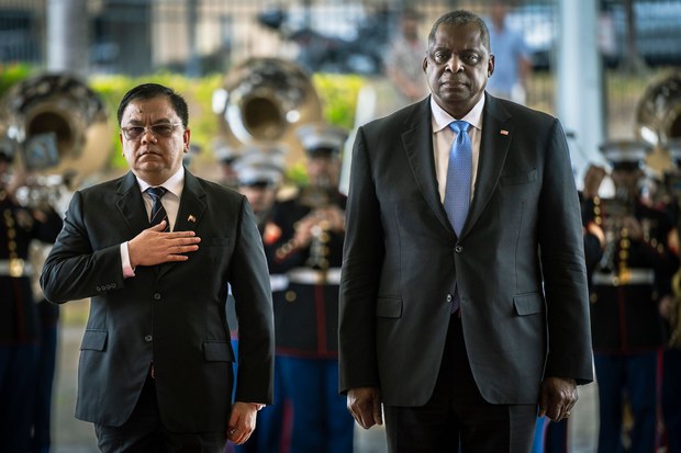 Marcos administration’s top defense official holds first in-person meeting with US counterpart Marcos administration’s top defense official holds first in-person meeting with US counterpart