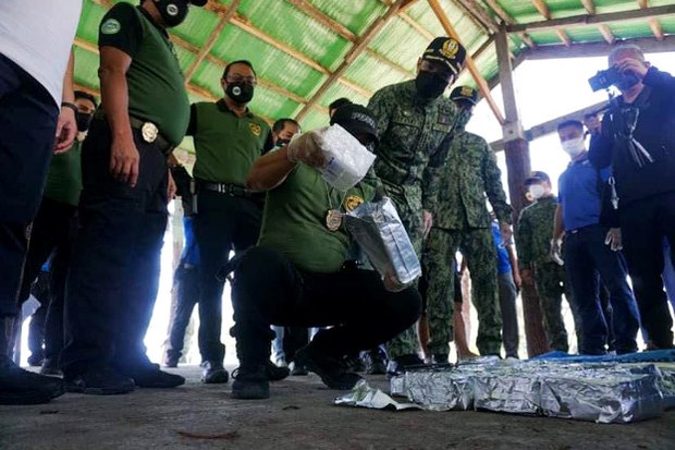 Philippine Police Kill 4 Chinese Nationals in Shabu Sting Philippine Police Kill 4 Chinese Nationals in Shabu Sting