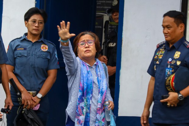 Duterte supporters: Drug-war critic getting bail shows judiciary’s independence Duterte supporters: Drug-war critic getting bail shows judiciary’s independence