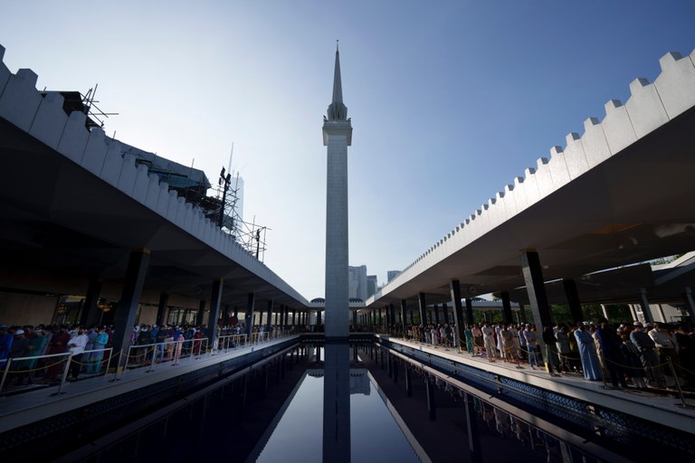 220502-eid-malay-national-mosque.jpg