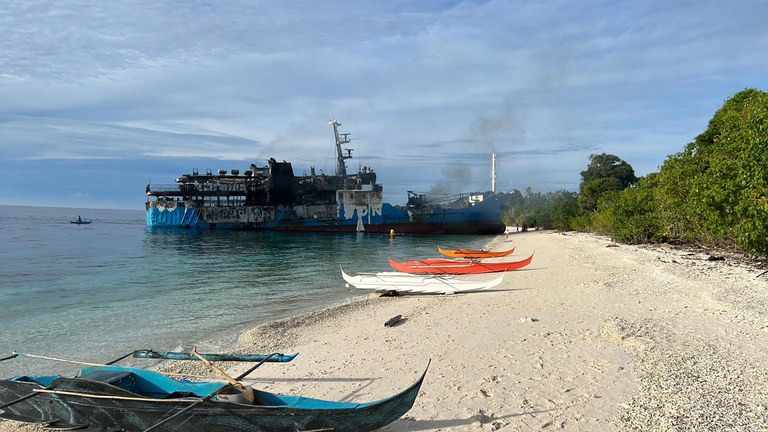 Ferry 1.jpg Ferry 1.jpg