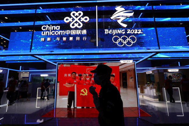 Internet freedom suffers under Russian, Chinese governments, report finds Internet freedom suffers under Russian, Chinese governments, report finds