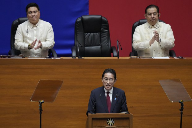 In historic speech, Japan PM vows defense cooperation with Philippines In historic speech, Japan PM vows defense cooperation with Philippines