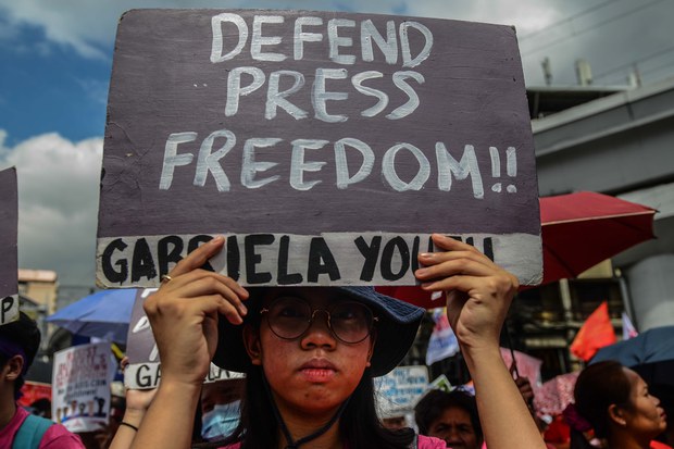 Journalists slam Philippine government for blocking 2 domestic news sites Journalists slam Philippine government for blocking 2 domestic news sites