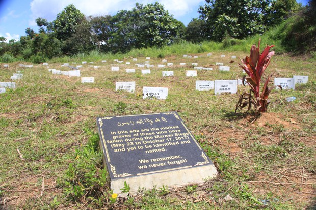 4 Years After Marawi Siege in Philippines, Hundreds of Graves Remain Nameless 4 Years After Marawi Siege in Philippines, Hundreds of Graves Remain Nameless