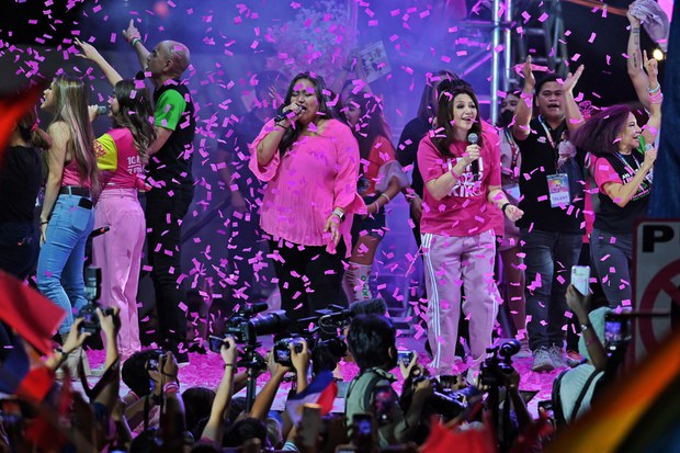 Final campaign rallies bring Manila to standstill Final campaign rallies bring Manila to standstill