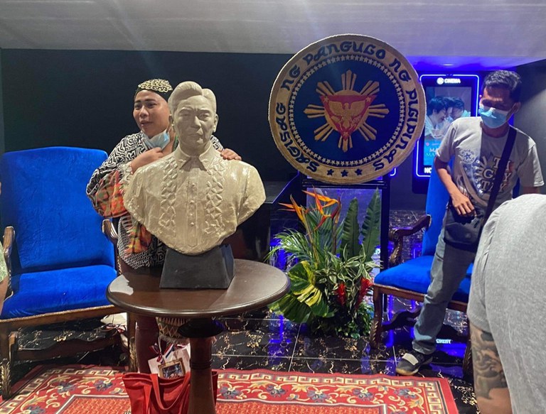 Marcos-bust-1000.jpg Marcos-bust-1000.jpg