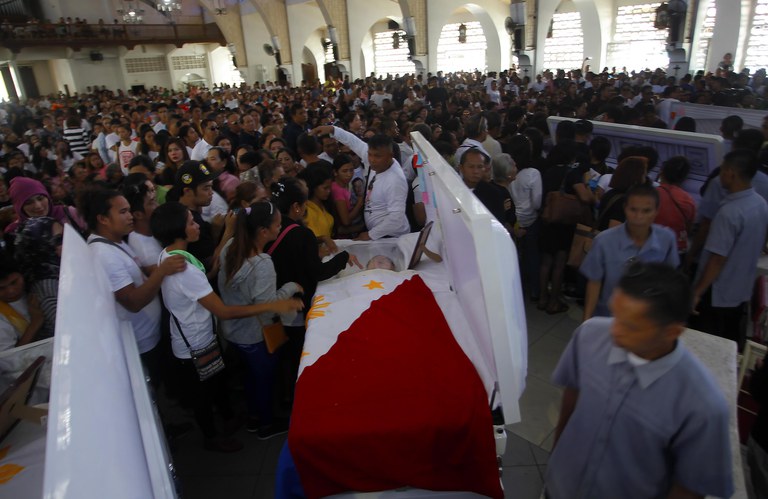 Mayor Parojinog Burial 12.jpg Mayor Parojinog Burial 12.jpg