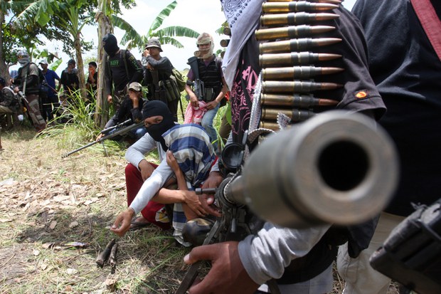5 suspected IS-linked militants killed in govt assault in southern Philippines 5 suspected IS-linked militants killed in govt assault in southern Philippines