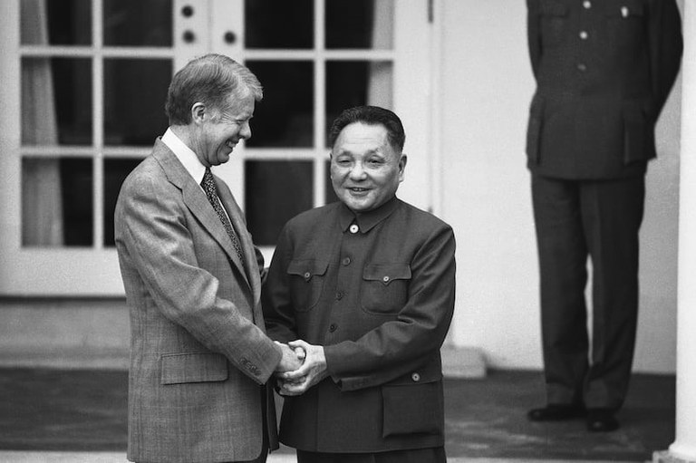 hold hands.jpg hold hands.jpg