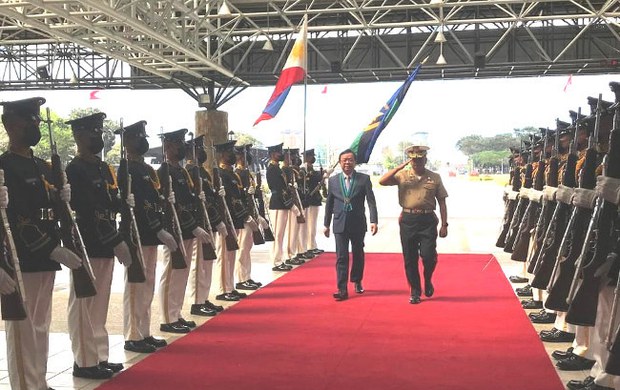 Philippine military chief, Chinese envoy meet amid South China Sea tiff Philippine military chief, Chinese envoy meet amid South China Sea tiff