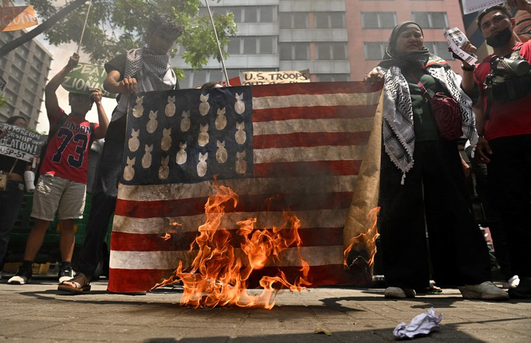 philippines-pete-hegseth-protesters 4.JPG philippines-pete-hegseth-protesters 4.JPG