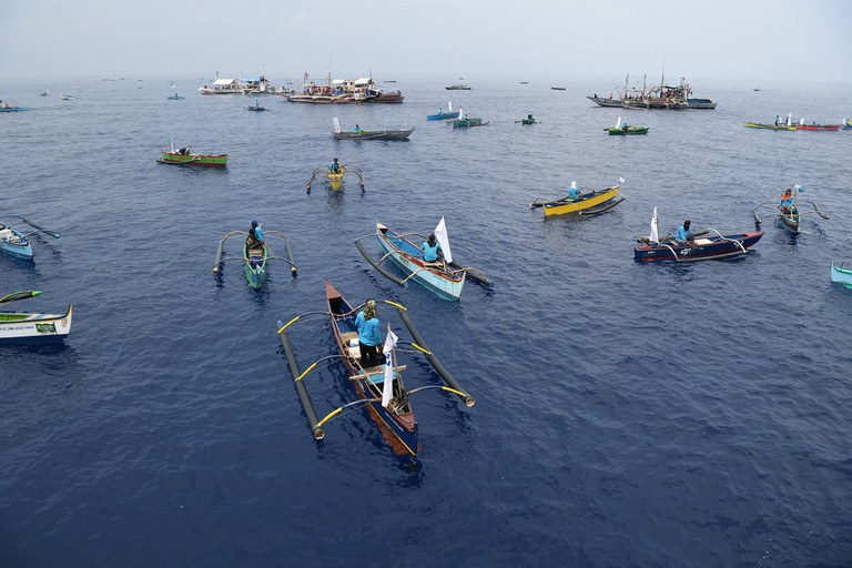 PH-CH-fishing-ban 2.jpg PH-CH-fishing-ban 2.jpg