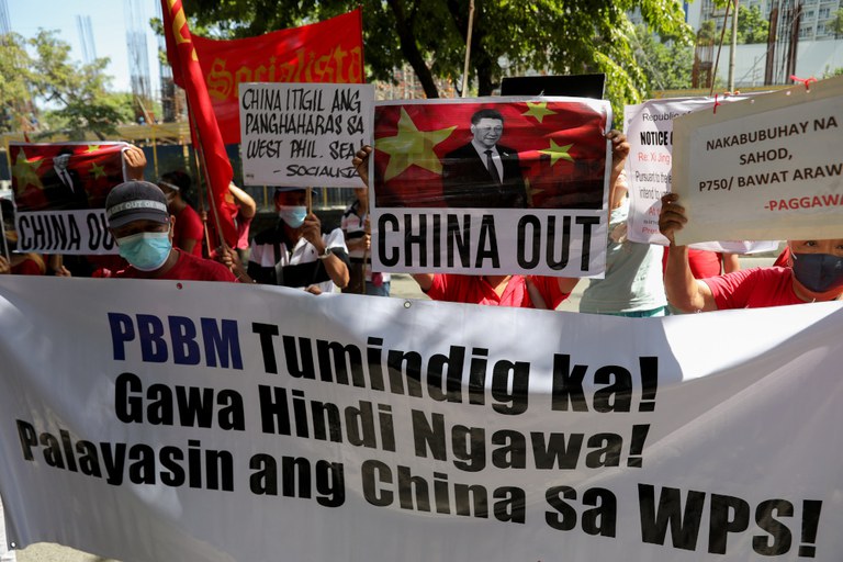 PH-CH-US-SCS-dialogue2.jpg PH-CH-US-SCS-dialogue2.jpg