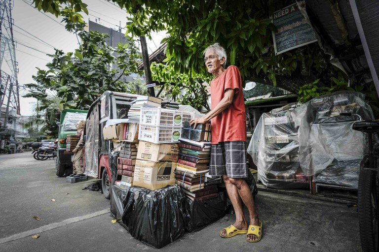 PH-literacy-street-library 6.jpg PH-literacy-street-library 6.jpg
