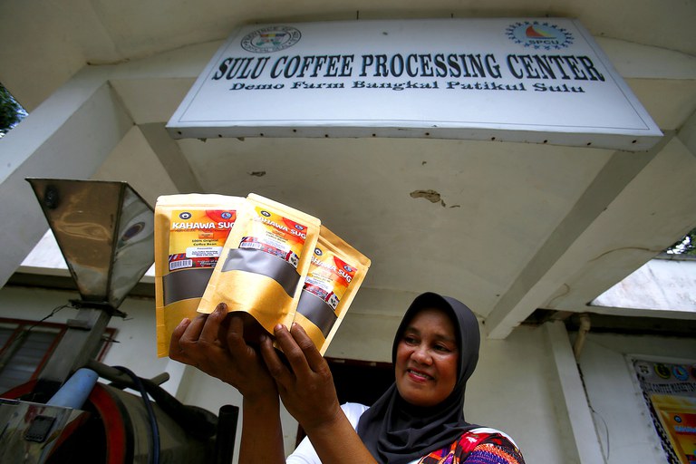 PH-militant-coffee-farmers 2.jpg PH-militant-coffee-farmers 2.jpg