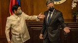 US seeks to dial down tension over Taiwan Strait