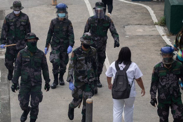 Philippine Police Arrest US Citizen, 3 Locals for Allegedly Running Cybersex Ring Philippine Police Arrest US Citizen, 3 Locals for Allegedly Running Cybersex Ring