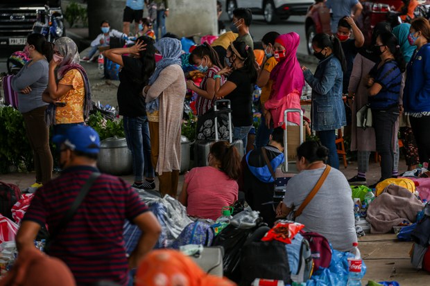 Manila denounces gruesome slaying of Filipina maid in Kuwait Manila denounces gruesome slaying of Filipina maid in Kuwait