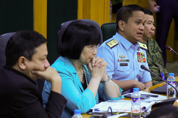 Philippine leader orders probe into collisions with Chinese ships in EEZ Philippine leader orders probe into collisions with Chinese ships in EEZ