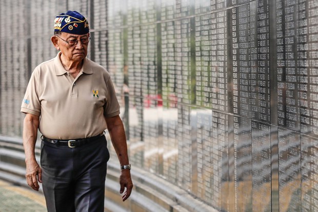 Former Philippine leader Fidel Ramos dies Former Philippine leader Fidel Ramos dies