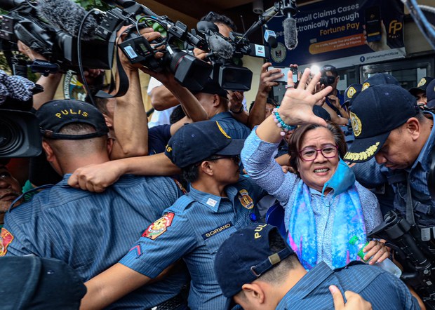 Philippine ex-senator and critic of Duterte is freed on bail Philippine ex-senator and critic of Duterte is freed on bail