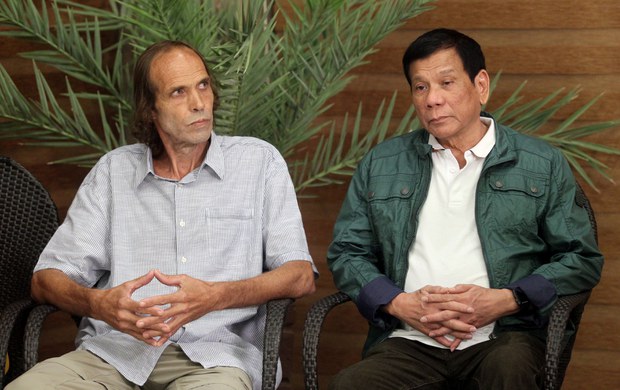 Philippines Catches Abu Sayyaf Suspect Involved in Abductions, Beheadings of 2 Canadians Philippines Catches Abu Sayyaf Suspect Involved in Abductions, Beheadings of 2 Canadians