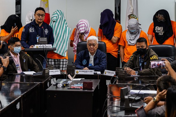 Philippines arrests another group of Chinese nationals for suspected espionage Philippines arrests another group of Chinese nationals for suspected espionage