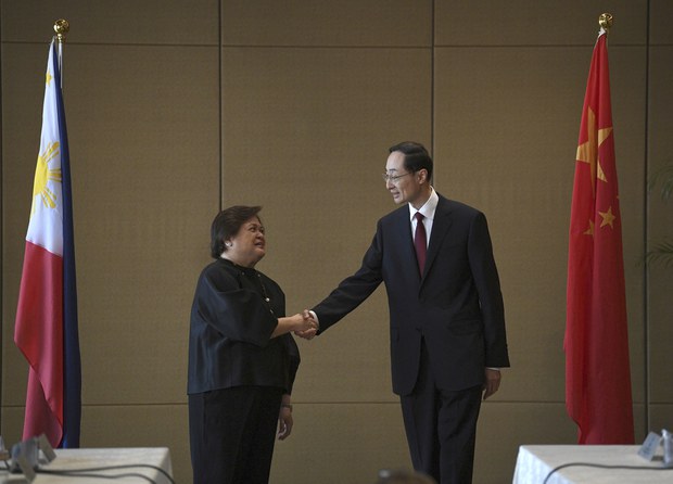 Philippines, China in talks over sea dispute, base access for US forces Philippines, China in talks over sea dispute, base access for US forces