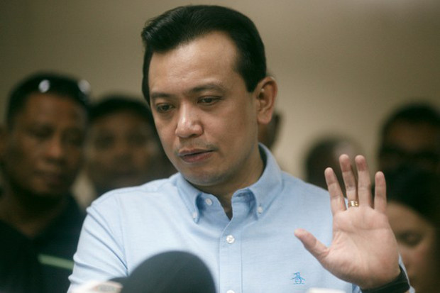 Philippine opposition Sen. Antonio Trillanes talks to reporters at the Senate building in Manila after President Rodrigo Duterte ordered his arrest in connection with past military rebellions, Sept. 6, 2018. [Luis Lawanag/BenarNews]